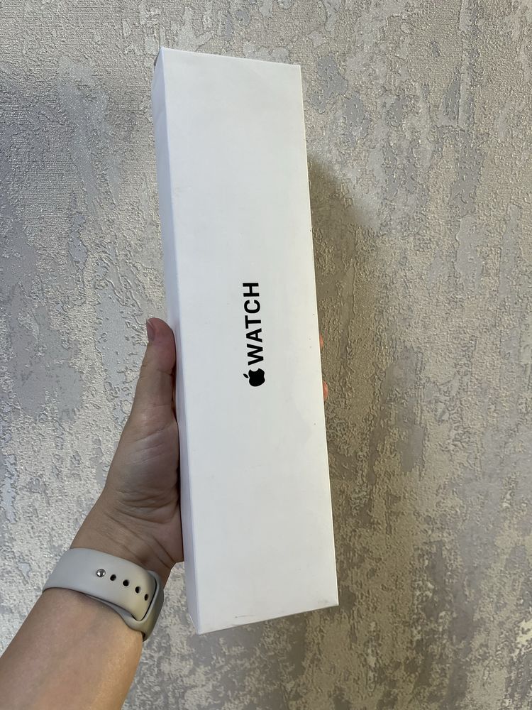 Часы Apple Watch SE