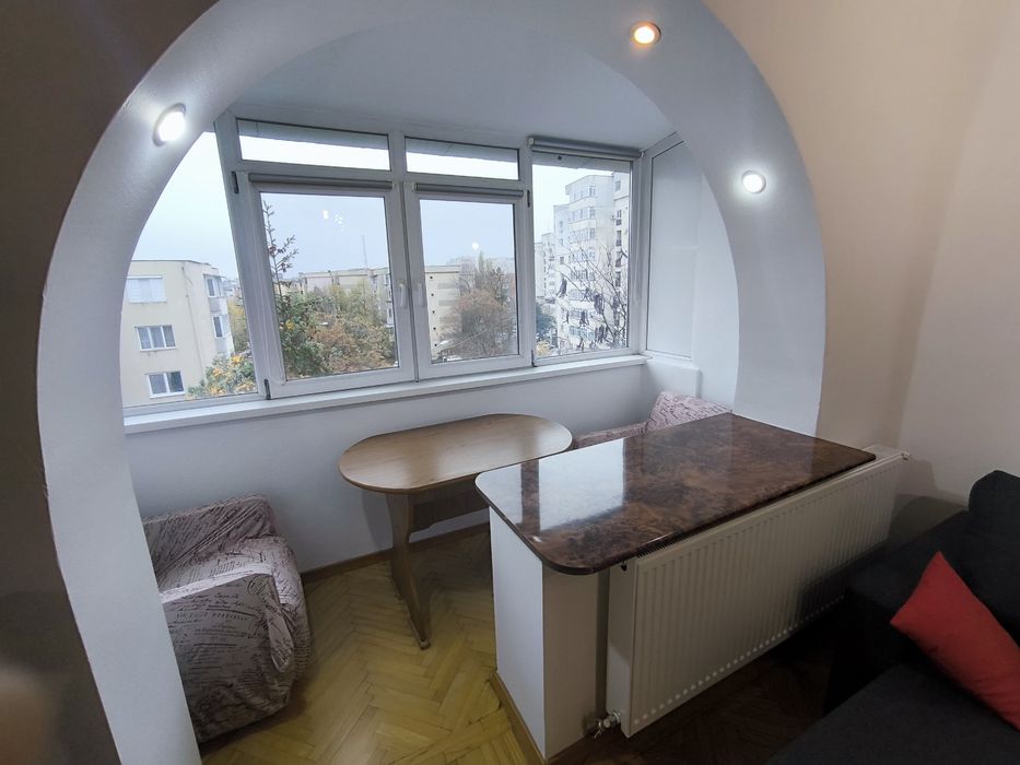 Apartament 2 camere decomandat Central(Piata Mare)cu centrala termica