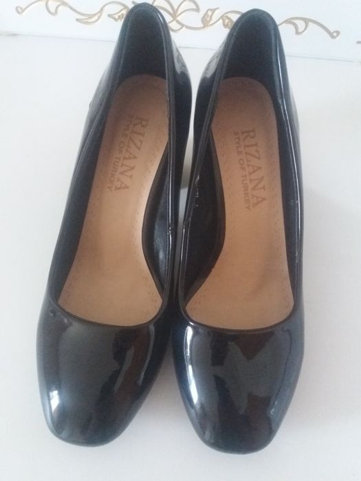 Продам женские туфли ст шамалган