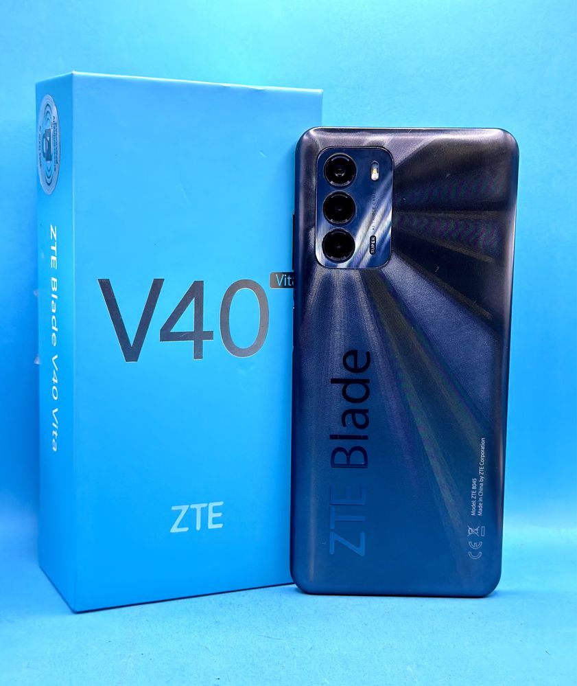 ZTE Blade V40 Vita, 4G, 128GB, 4GB RAM, Dual-SIM, Черен