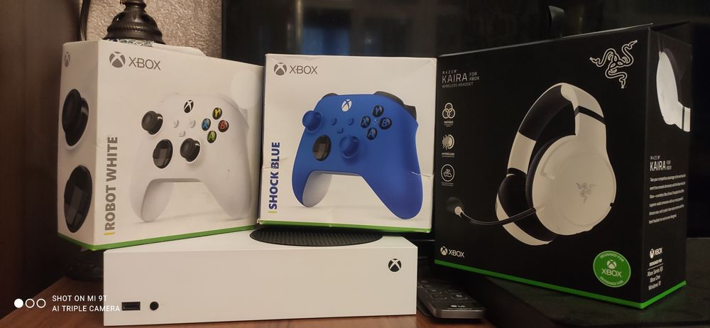 Xbox series s+2 джойстика + наушники читать описание