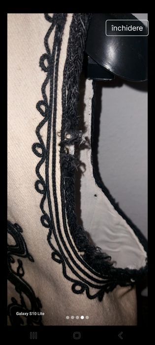 Vesta tradițională veche, de colecție