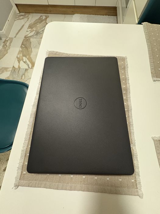 Dell core i7 11 th vostro 14 3000 / 2.80 Ghz