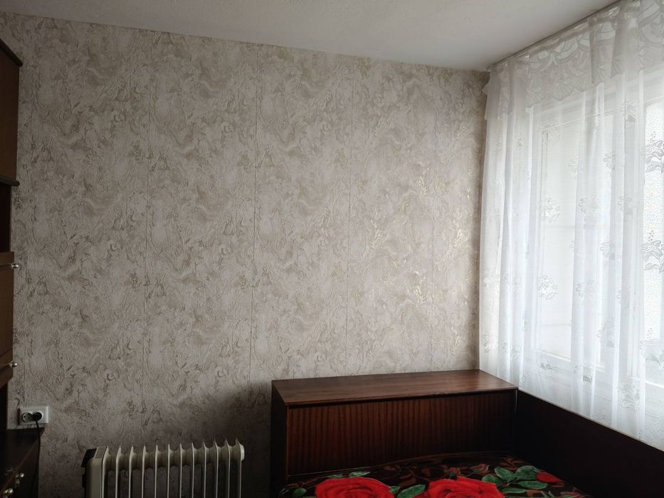 Отдава под наем тристаен апартамент