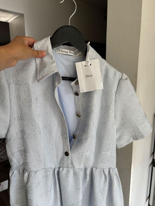 Rochie Dior………   …