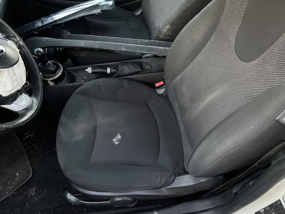 Мини купър 1.6 автоматик 122коня