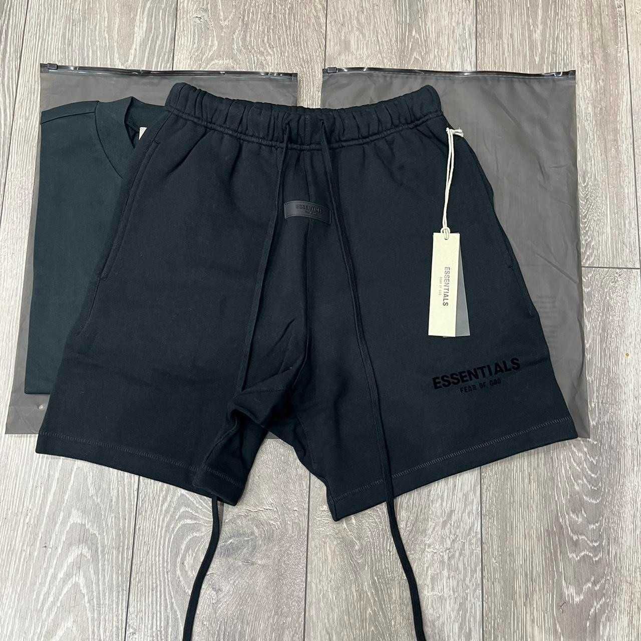 *199,99 RON* Compleu Scurt Essentials  Negru Unisex Calitate Premium