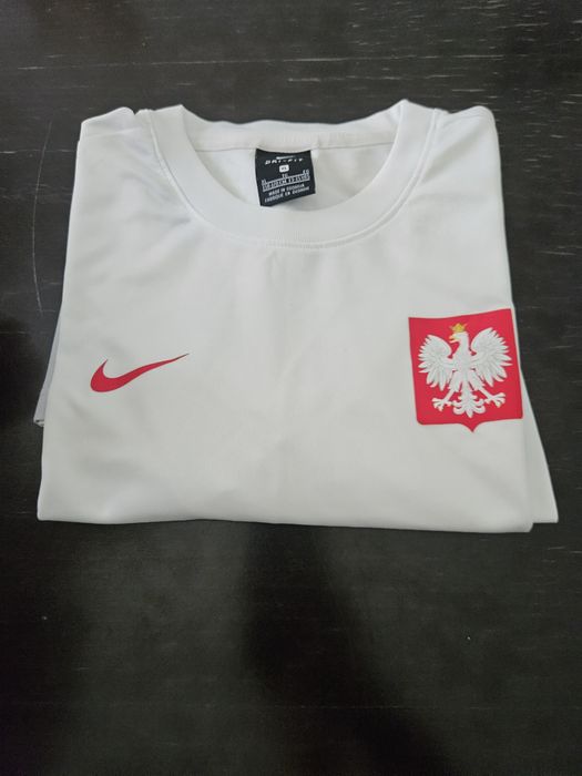 Vand tricou fotbal nike nou