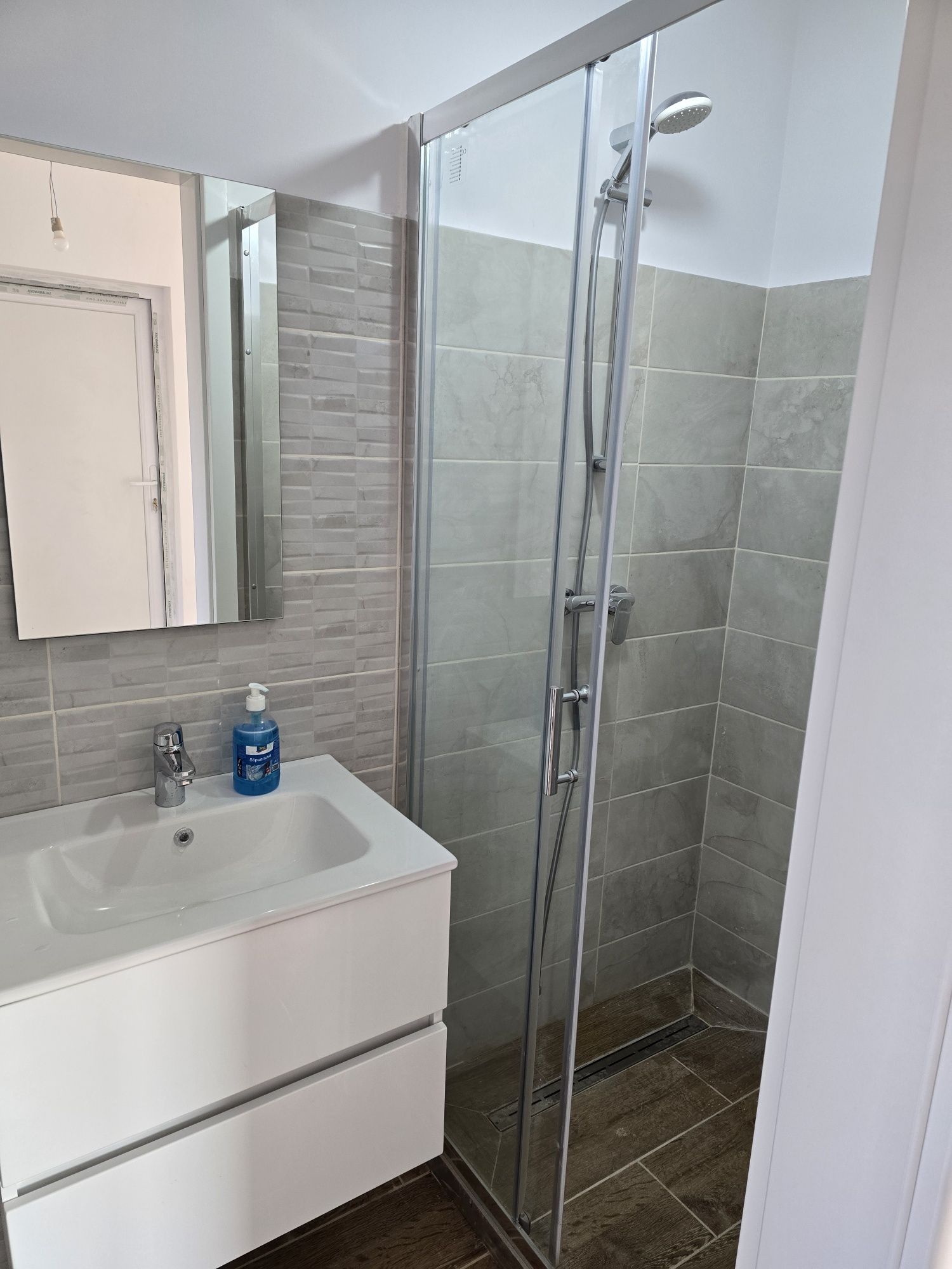 Casă tip duplex de vânzare