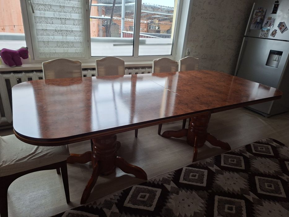 Продам кухонный стол