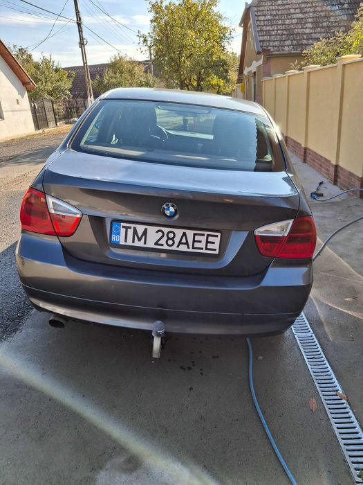 Masina de vinzare BMW seria 3 benzina
