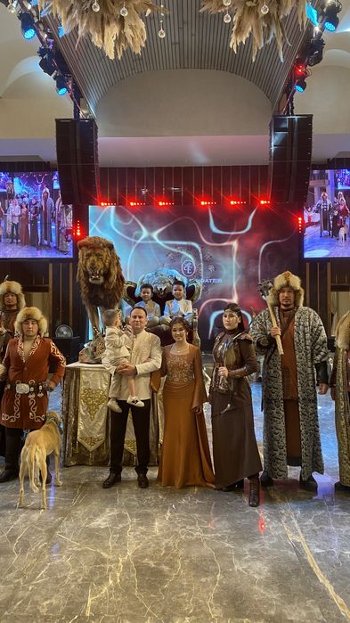 Трон на сундет той