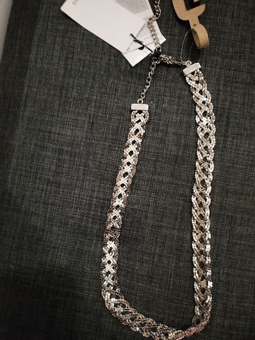 Нов блестящ и изискан колан на Манго