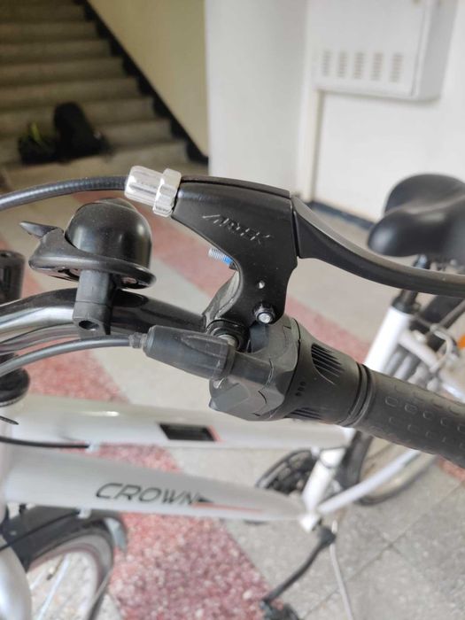 Crown Trekking 28” – алуминиев велосипед с 21 скорости и багажник