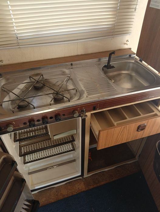 Каравана Шато 460