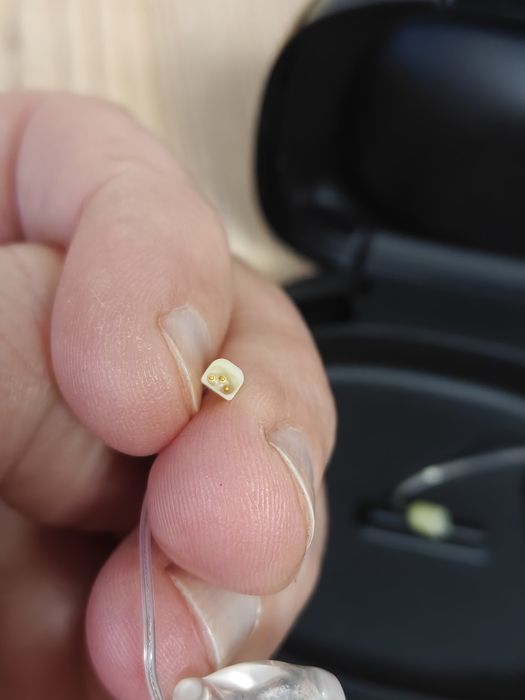 Oliva stânga dreapta aparat auditiv widex m2