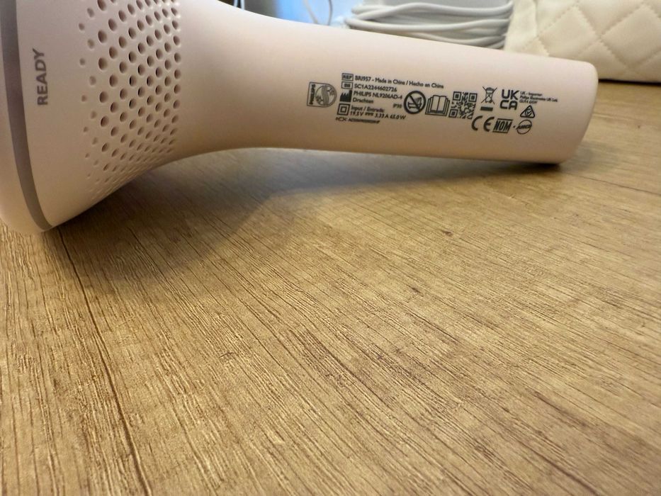 IPL PHILIPS Lumea Series 9000 BRI95700