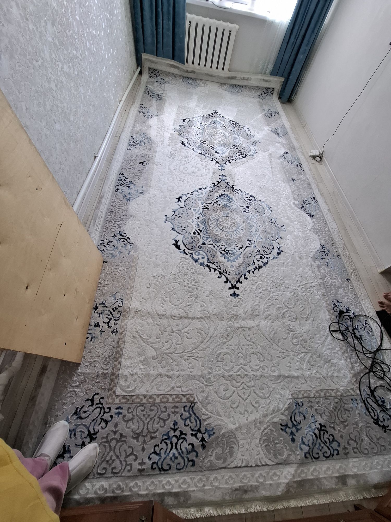 Продам ковер размер 2,5* 5м