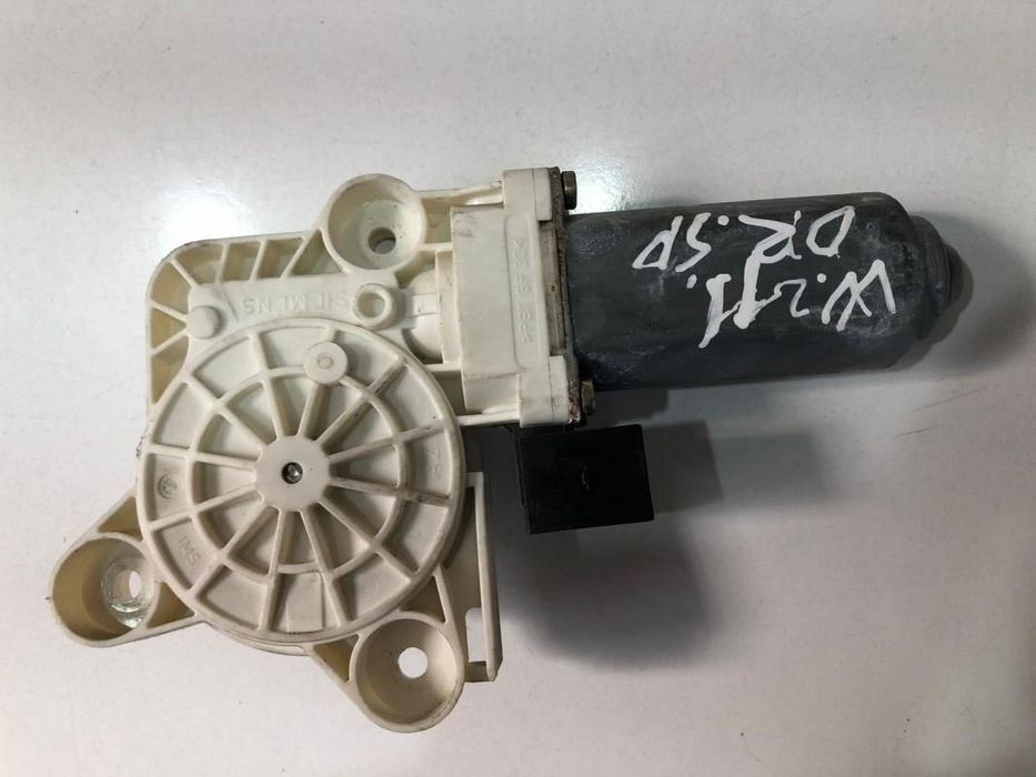 Motoras macara geam dreapta spate Mercedes E-Class (2002-2008) [W211] a2118202442