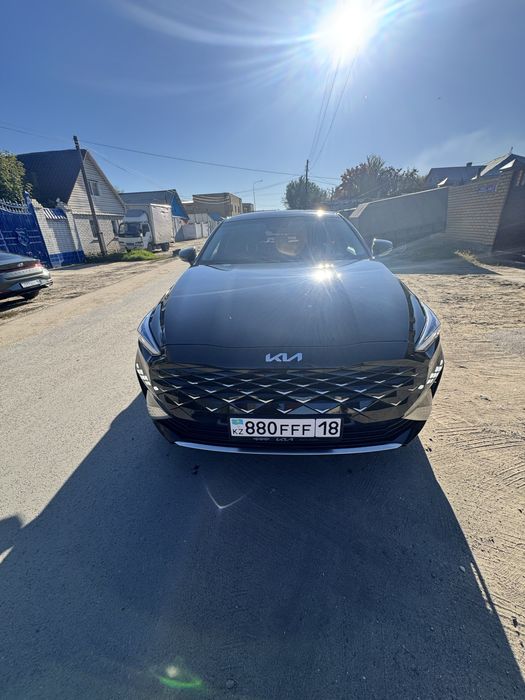 продам автомобиль Kia K8