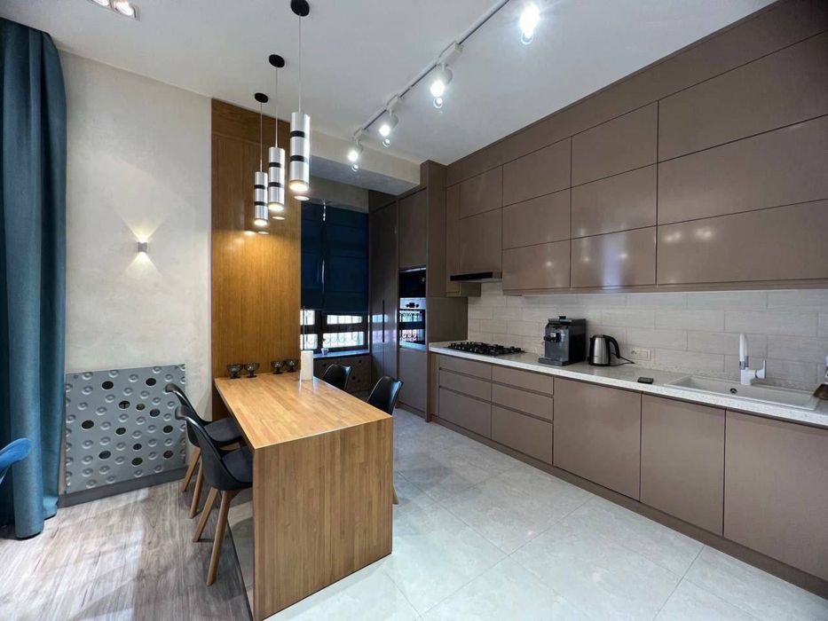 Жк Parisien! Сдается новая 3-х комнатная квартира в элит комплексе!