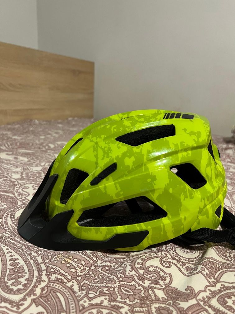 Casca Bicicleta Cube