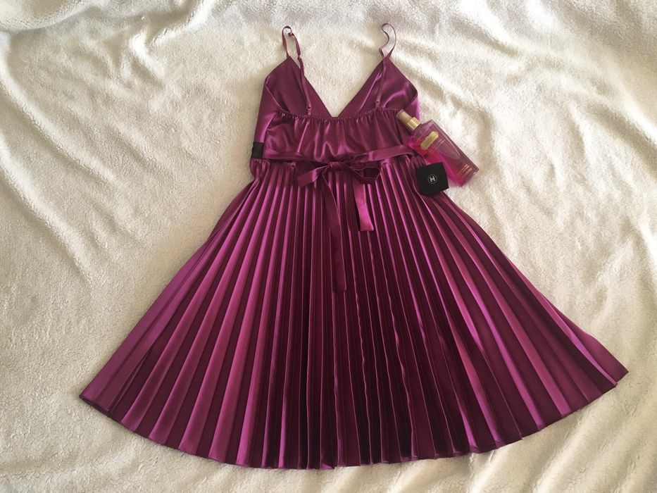 Rochie eleganta din satin