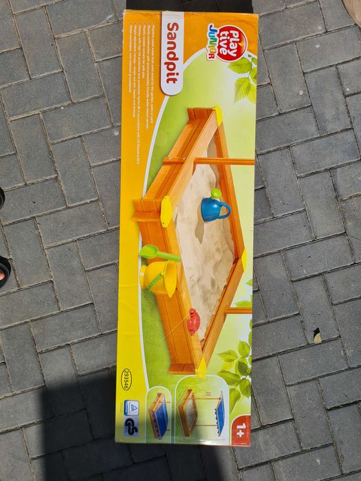 Spatiu de joaca/lada nisip cu acoperis pentru copii nou