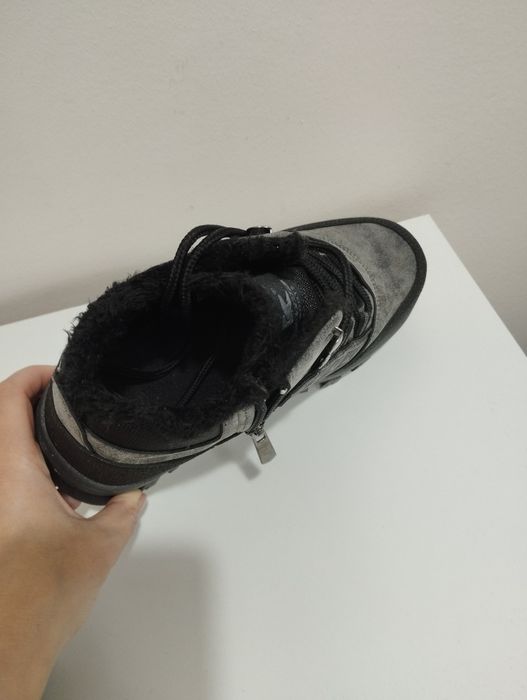 Продавам чисто нови момчешки боти.
Поръчани са онлайн, но за съжаление