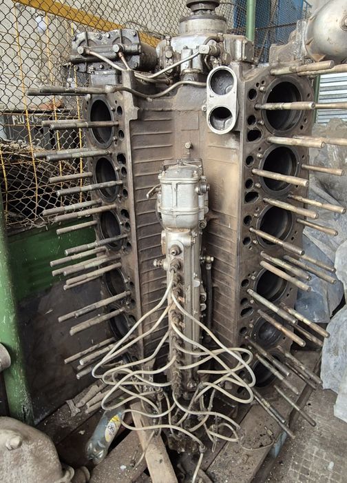 Продам срочно двигатель К700 с навесным оборудованием