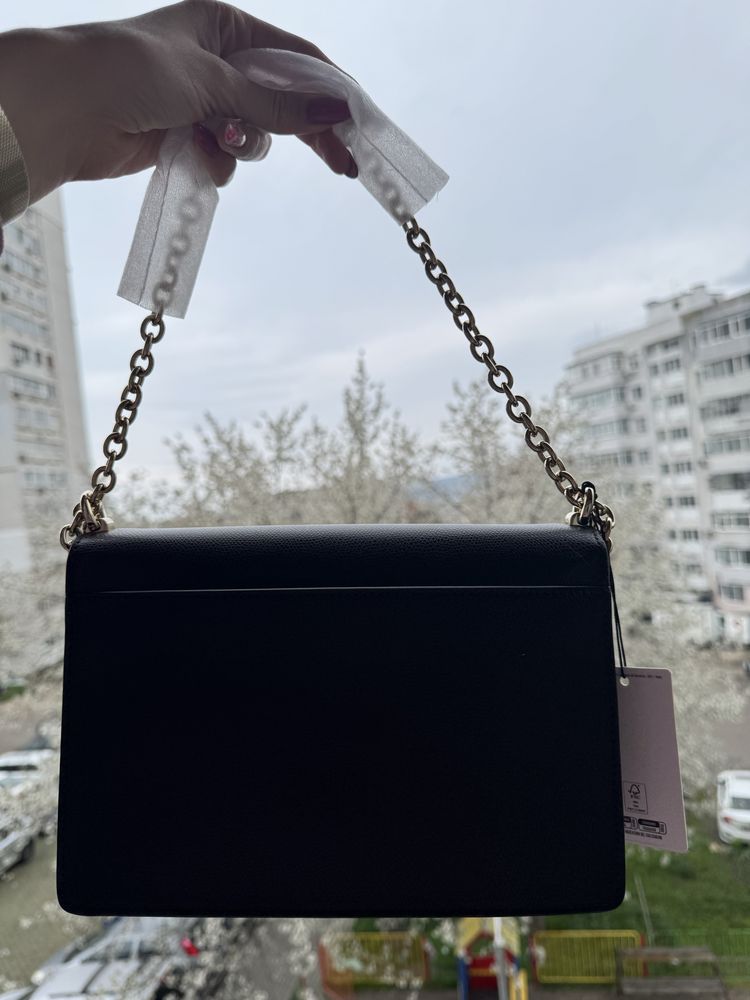Чисто нова черна чанта FURLA