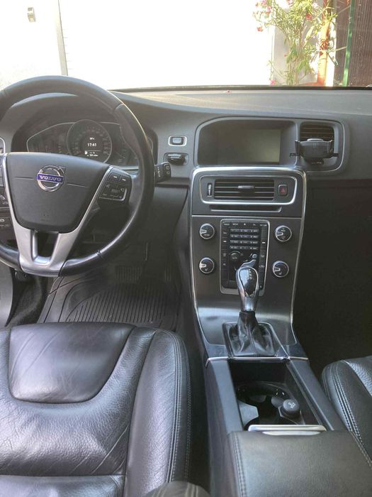 Vand Volvo V60 Diesel, motor 2000, cutie automata.