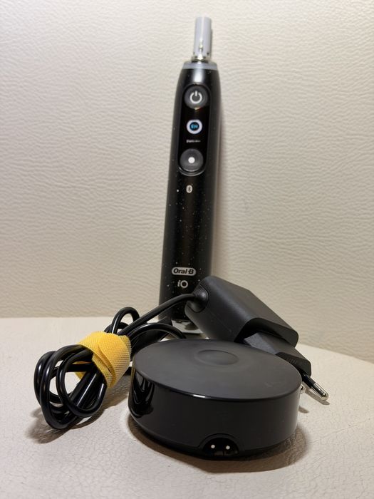 Oral B io10 plus Charger io sense