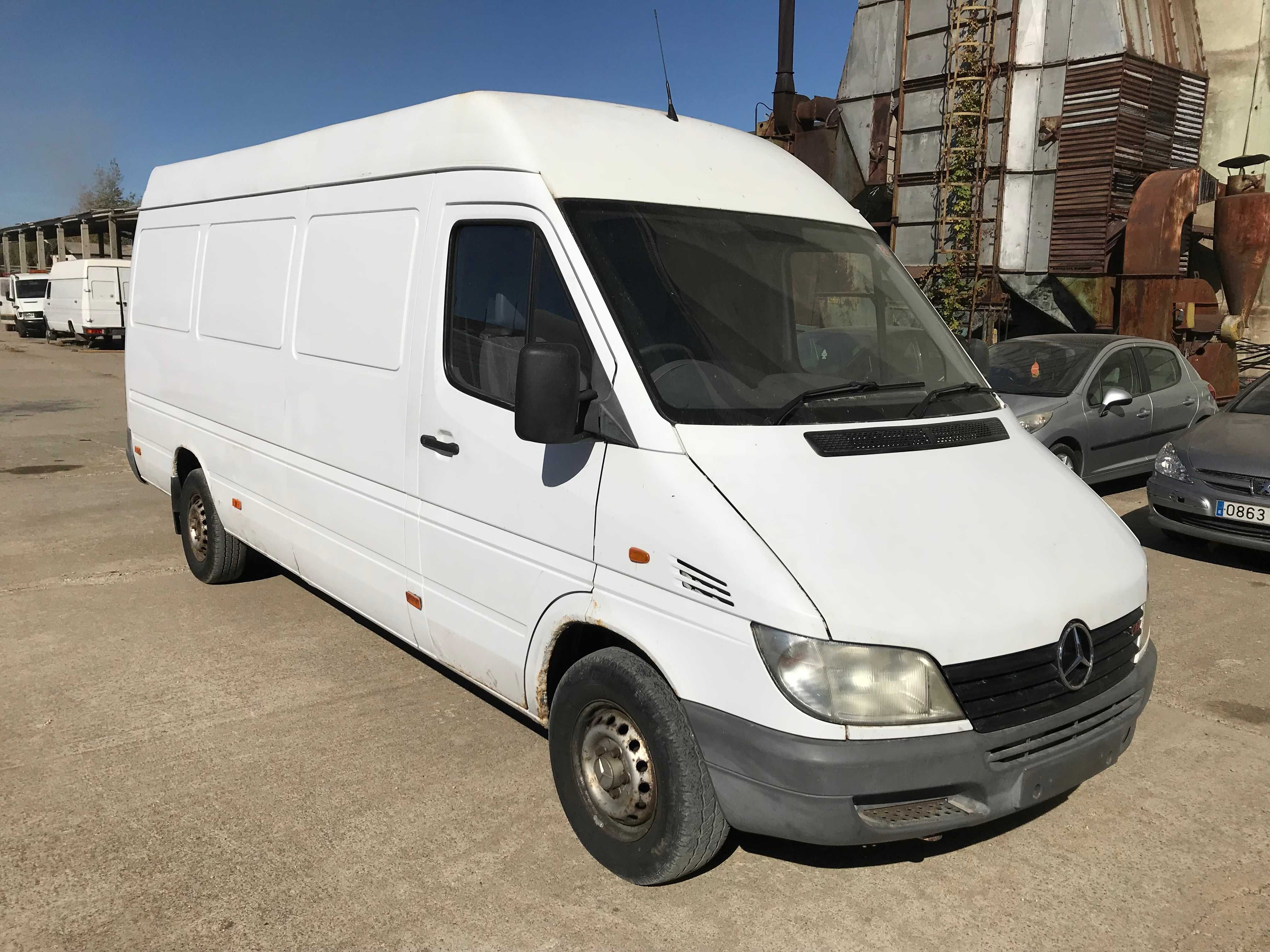 DEZMEMBREZ Mercedes SPRINTER 308 311 313 CDI 3 PANOURI 2001