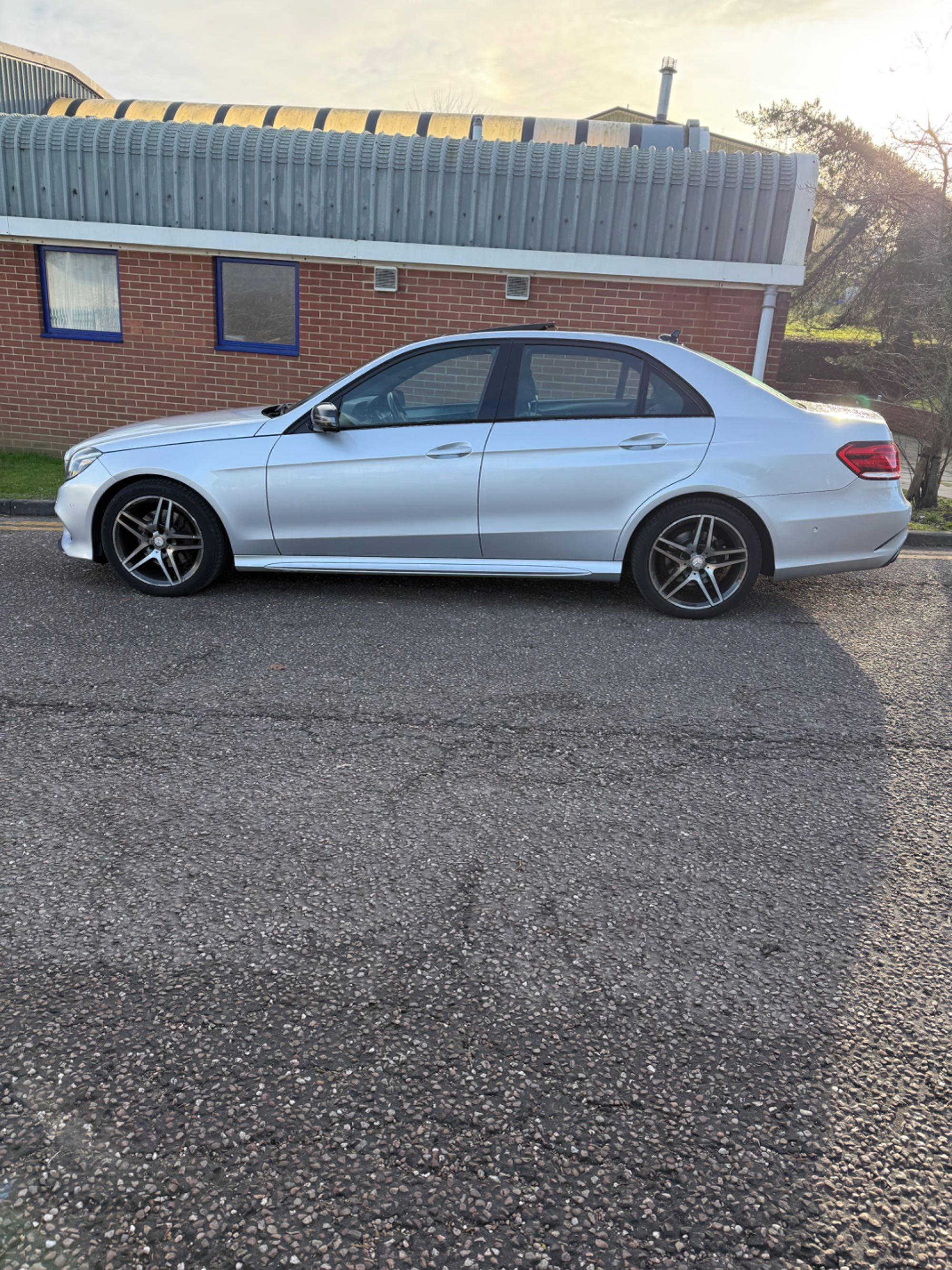 Mercedes E220 AMG night edition