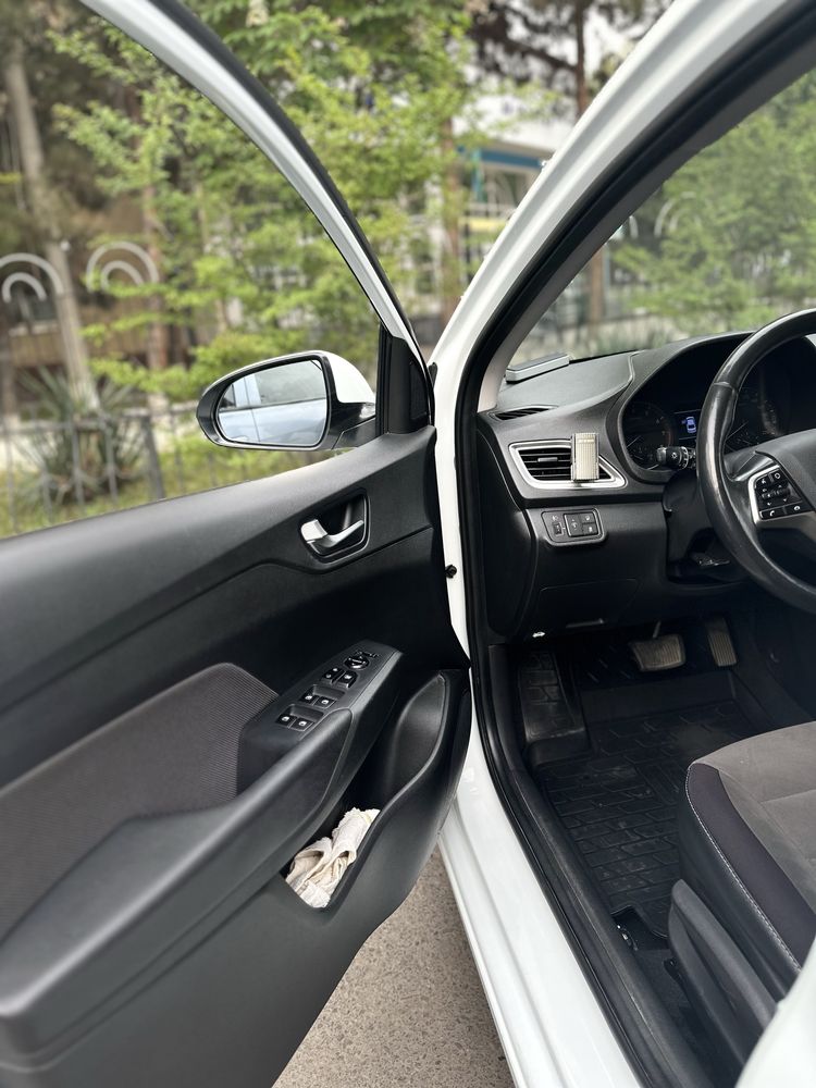 Продаю свою  Hyundai accent Full