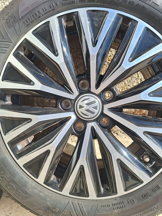 Джанти с гуми за Голф 5.. отлични