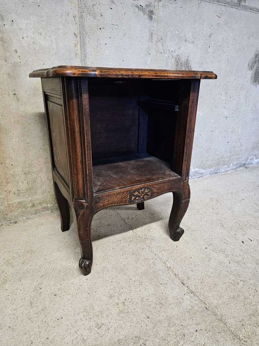 Шкафче в стил Луи 15