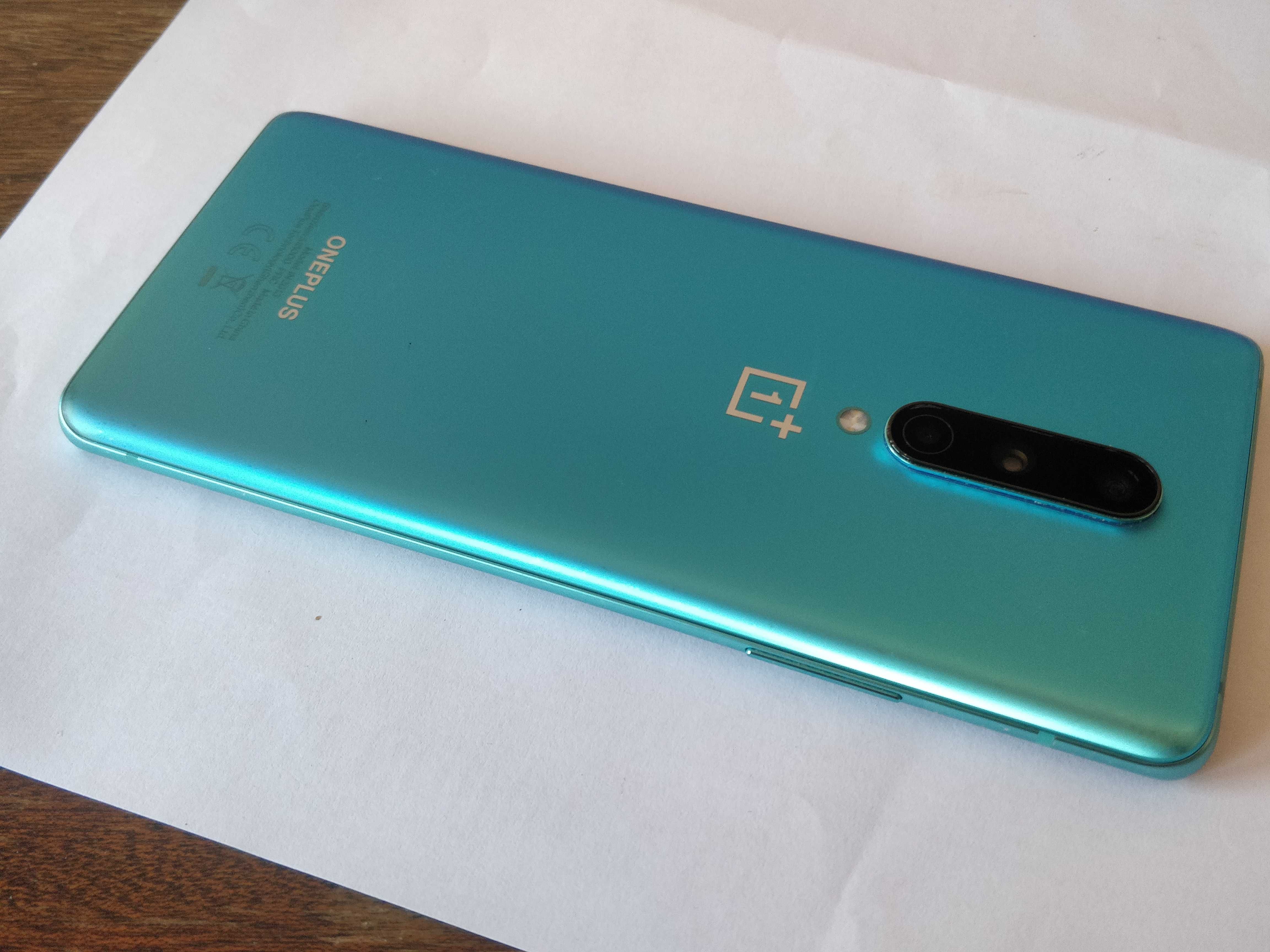 OnePlus 8 256GB/12GB(+12GB) перфектен екран, отлично състояние; кутия