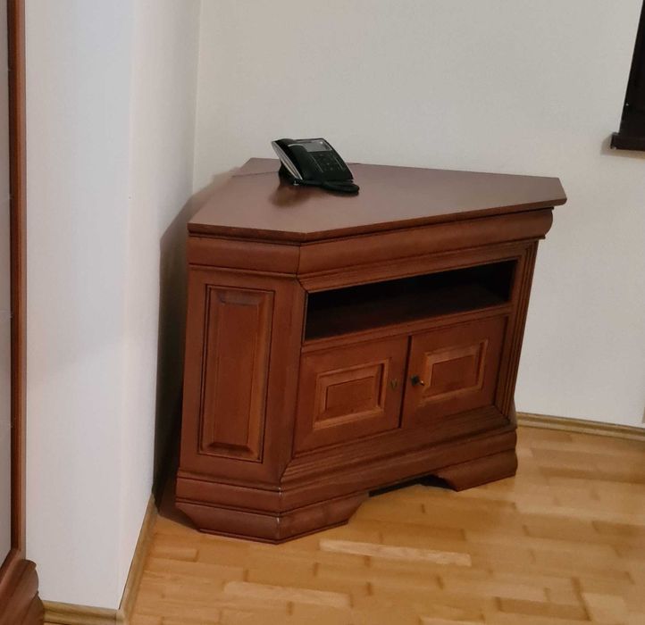 Comoda colt, Coltar TV Louis Phillipe/Mobexpert fara zgarieturI frumos