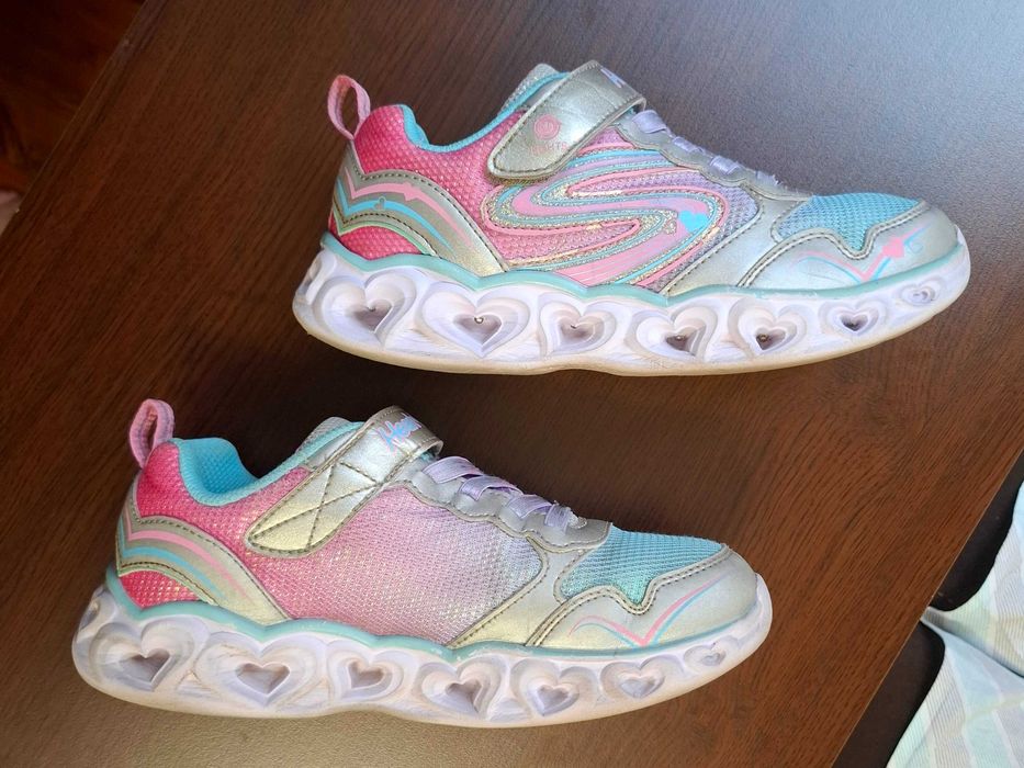 Маратонки skechers и nike