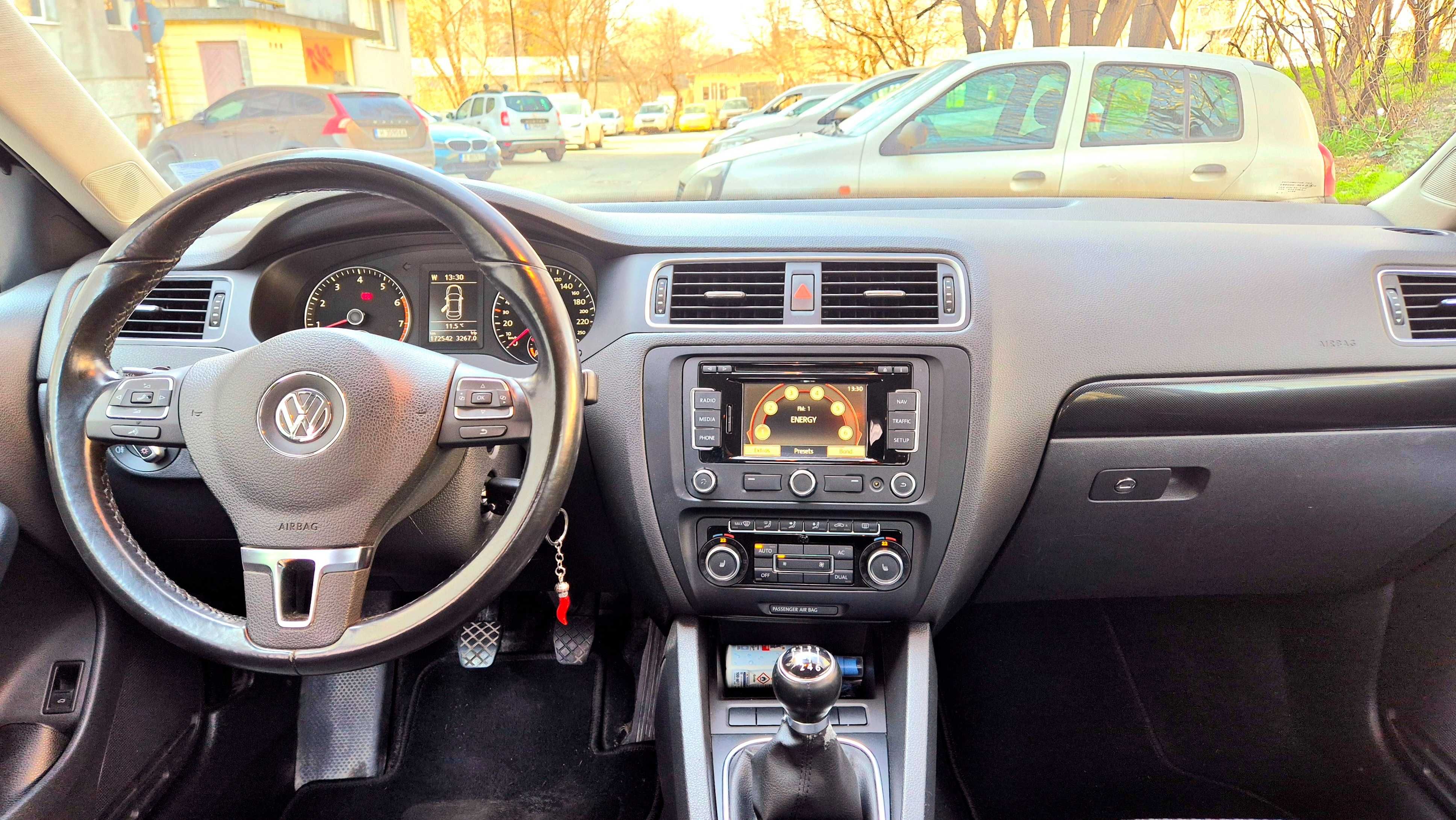 VW JETTA, 1,2 TSI бензин, 6 скорости