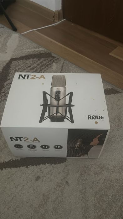 Microfon profesional de studio Rode NT2