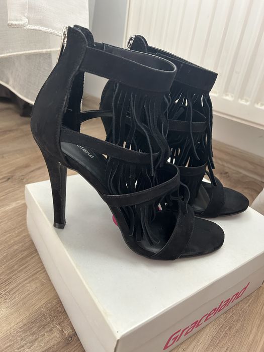 Sandale cu toc Graceland