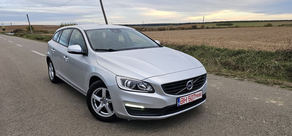 VOLVO V60 D3 2.0D Automat 2017 150cp