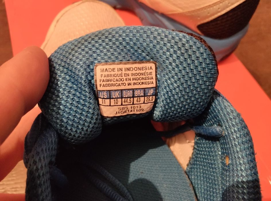 Маратонки Mizuno Wave Resolute 2
