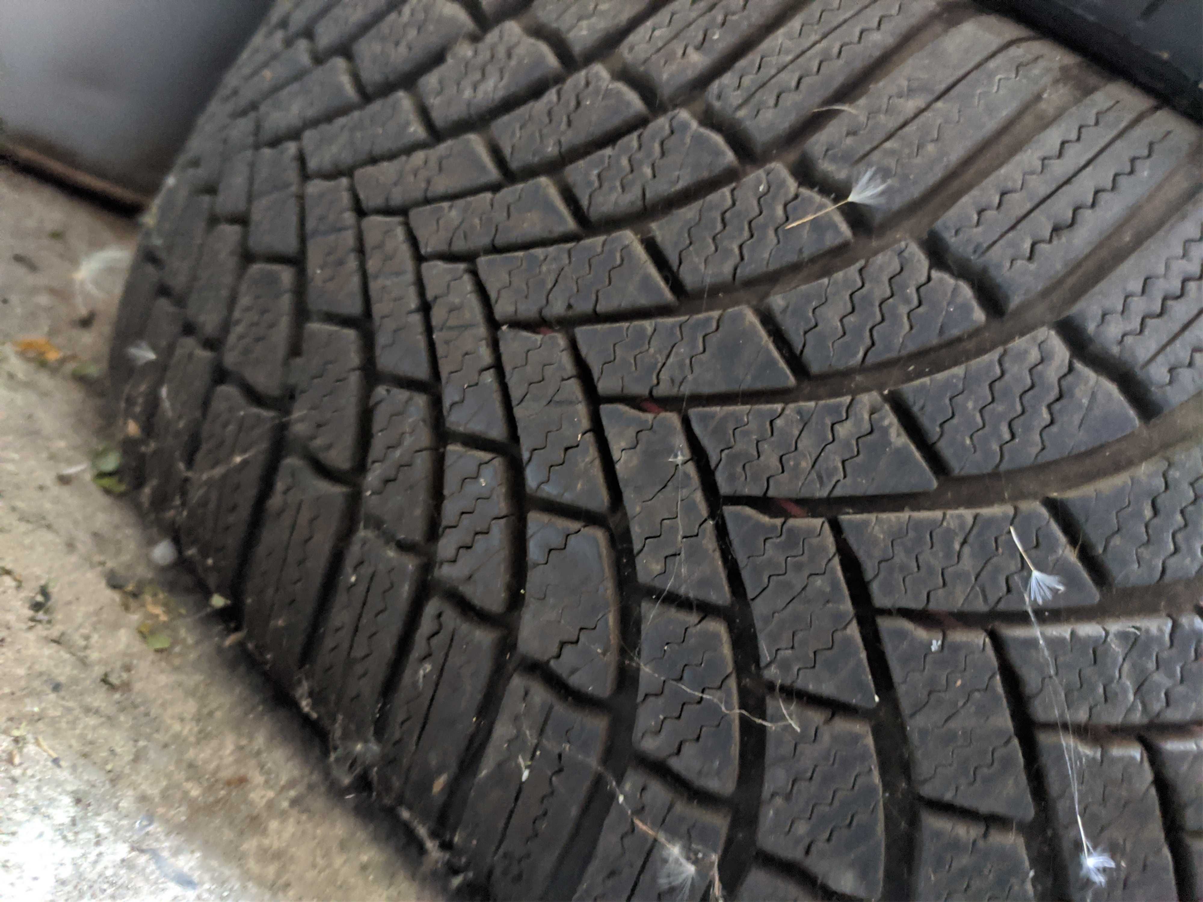 4Бр зимни гуми 225 50 17 - Bridgestone