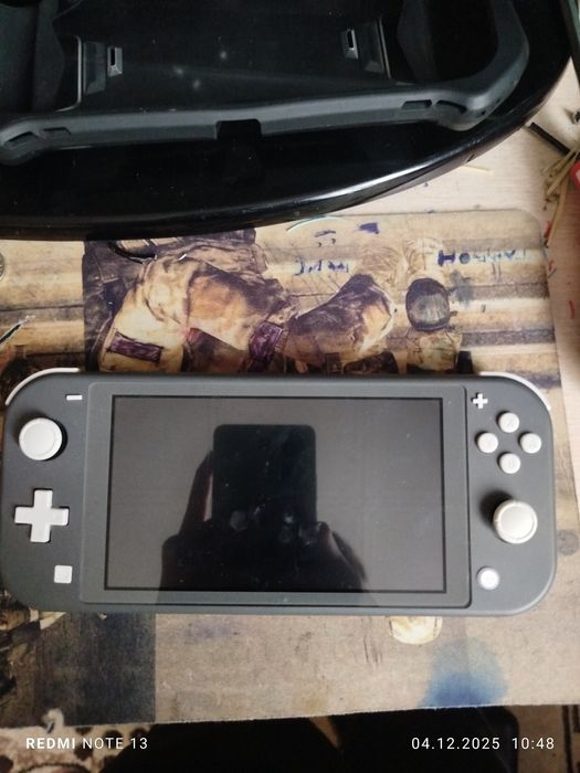 продам нинтендо свич лайт