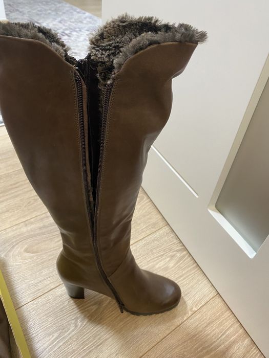 Cizme îmblănite din piele