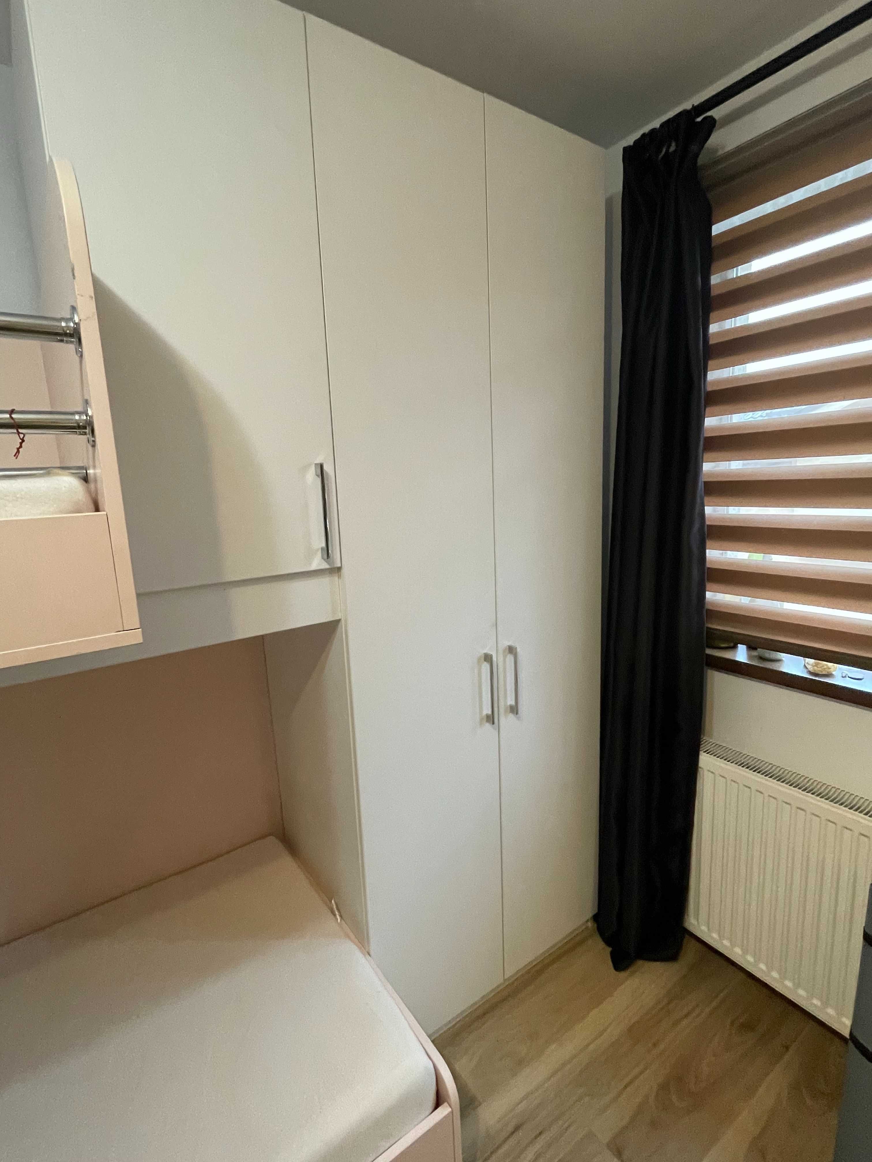 Multifunctional Childrens Bedroom Set: Drawers and 3 Cabinet.
